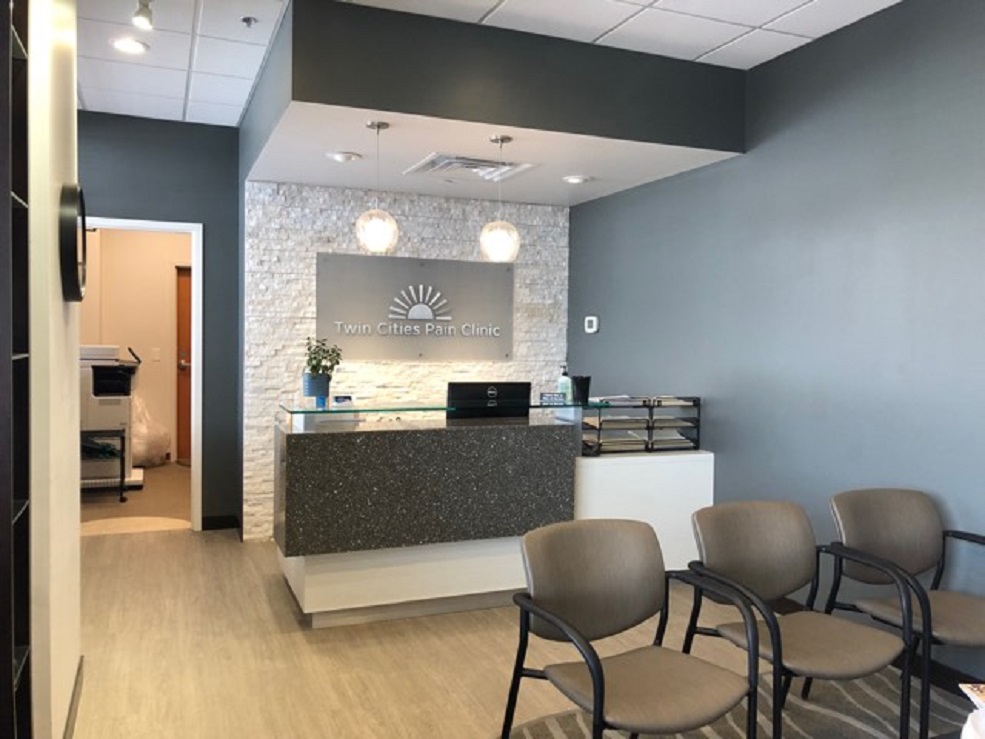 Twin-Cities-Pain-Clinic-Woodbury-MN-Front-Desk